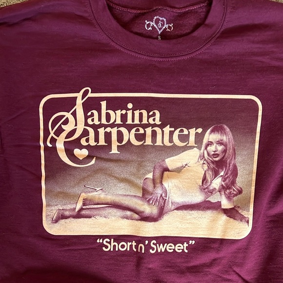 Sabrina Carpenter Short n’ Sweet Graphic crewneck - Picture 2 of 5